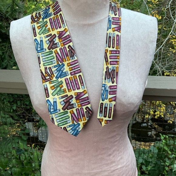 Alynn Neckwear yellow silk tie titled Shotgun Shells image of bullets - Picture 7 of 7